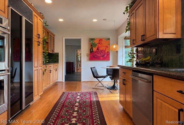 4789 Pickering Road, Bloomfield Charter Township, MI 48301