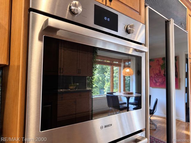 4789 Pickering Road, Bloomfield Charter Township, MI 48301