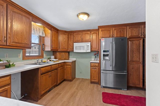 1360 GLEN ROAD, Ashwaubenon, WI 54313