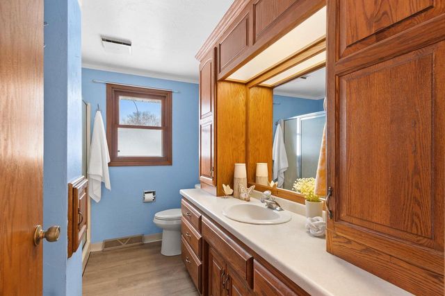 1360 GLEN ROAD, Ashwaubenon, WI 54313