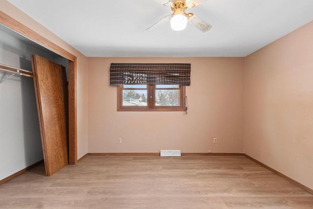 1360 GLEN ROAD, Ashwaubenon, WI 54313