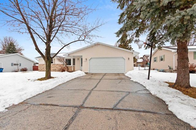 1360 GLEN ROAD, Ashwaubenon, WI 54313