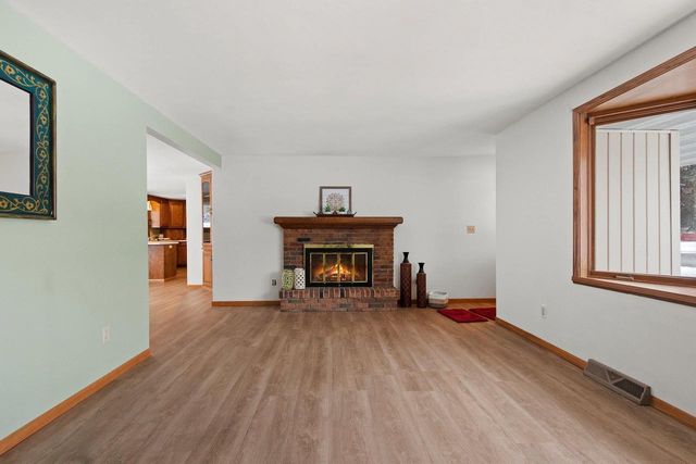 1360 GLEN ROAD, Ashwaubenon, WI 54313