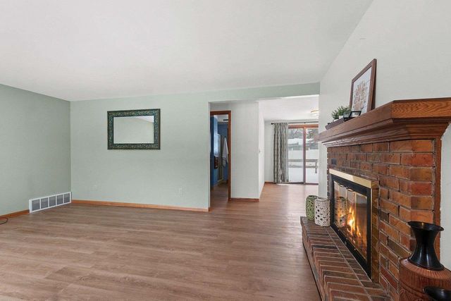 1360 GLEN ROAD, Ashwaubenon, WI 54313