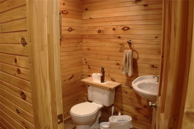 10853 Lakeside Drive, Quinlan, TX 75474