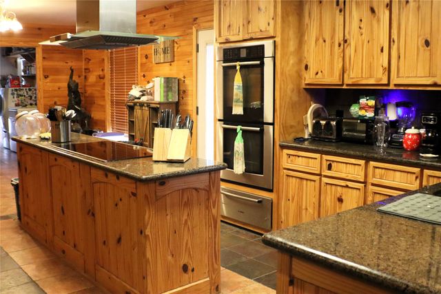 10853 Lakeside Drive, Quinlan, TX 75474