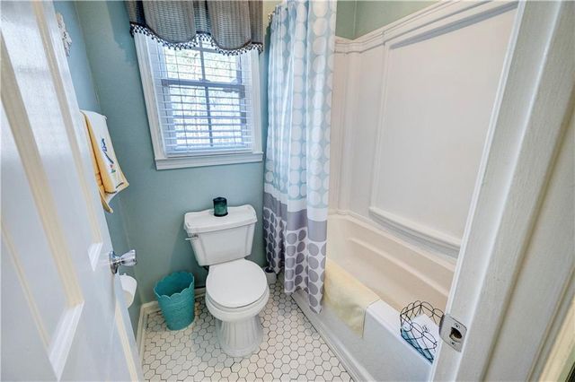 651 Camelot NW Circle, Calhoun, GA 30701