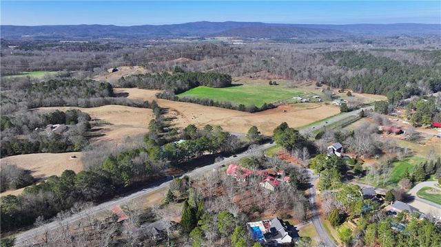 651 Camelot NW Circle, Calhoun, GA 30701