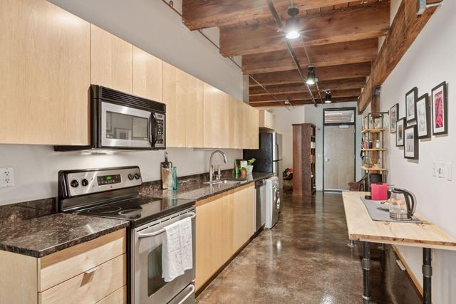 406 Wacouta Street 304, Saint Paul, MN 55101