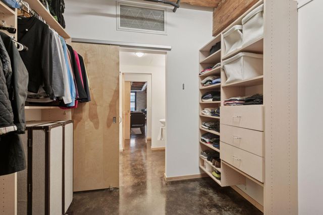 406 Wacouta Street 304, Saint Paul, MN 55101