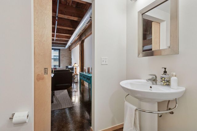 406 Wacouta Street 304, Saint Paul, MN 55101