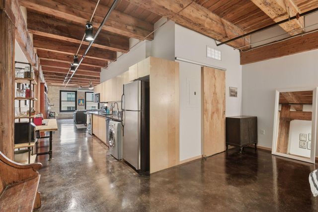 406 Wacouta Street 304, Saint Paul, MN 55101