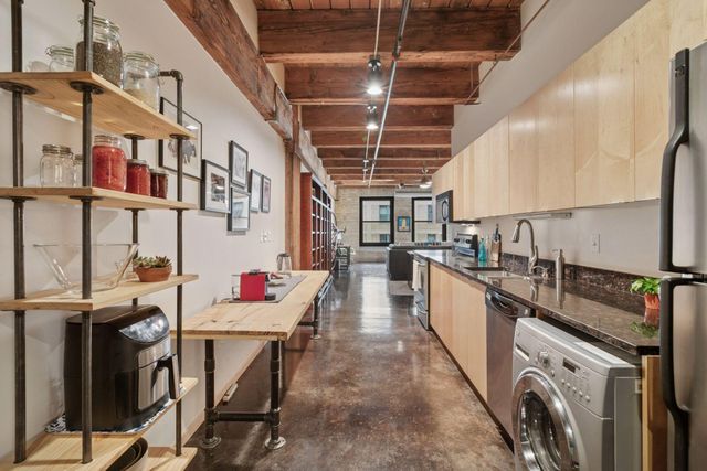 406 Wacouta Street 304, Saint Paul, MN 55101