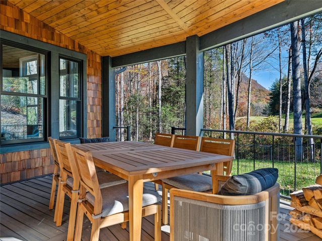 374 Turkey Roost Road, Sapphire, NC 28768