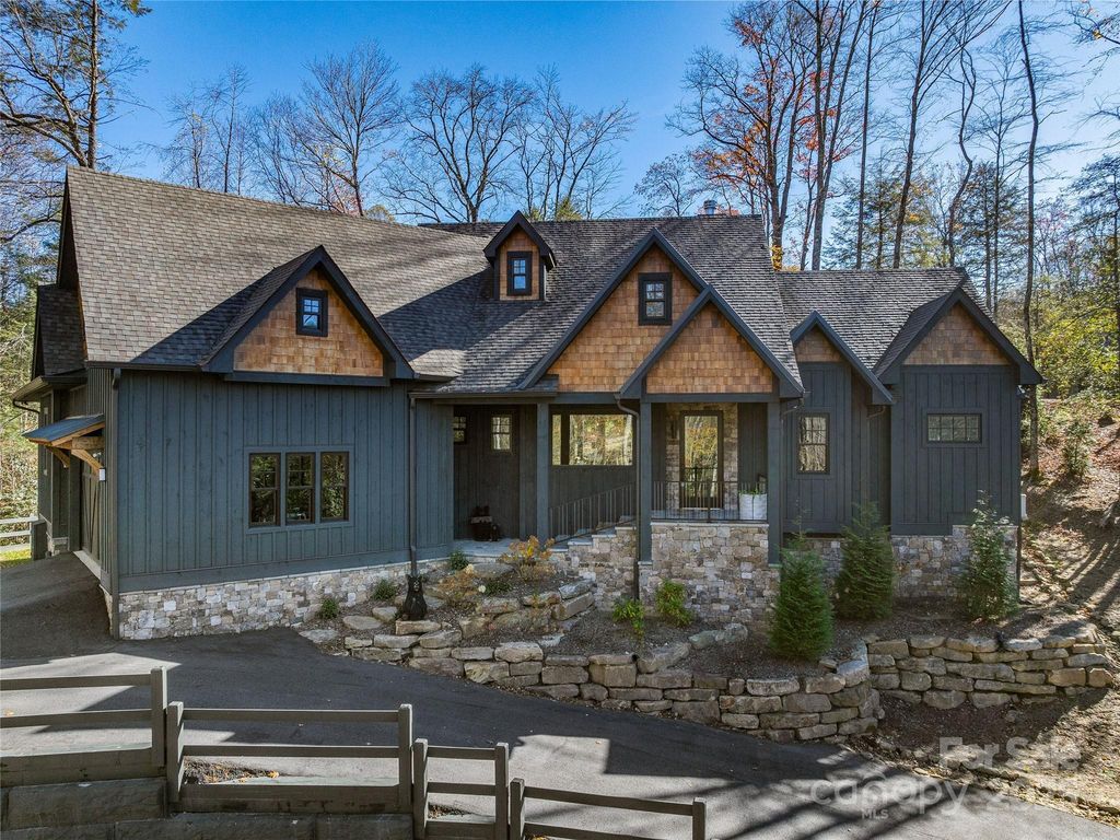 374 Turkey Roost Road, Sapphire, NC 28768