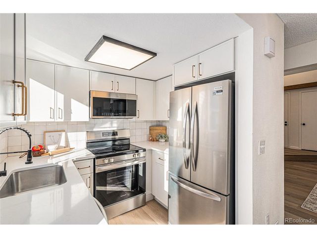 87 S Nome St, Aurora, CO 80012