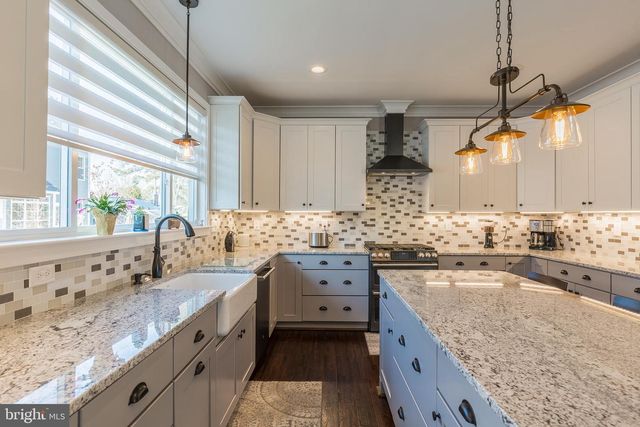 4222 LAMARRE DR, Fairfax, VA 22030