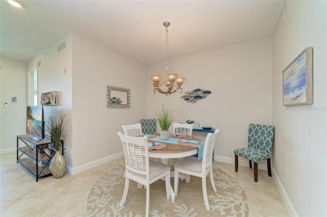 392 ARUBA CIRCLE 102, Bradenton, FL 34209