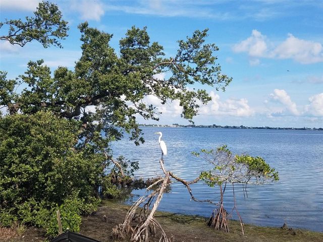 392 ARUBA CIRCLE 102, Bradenton, FL 34209