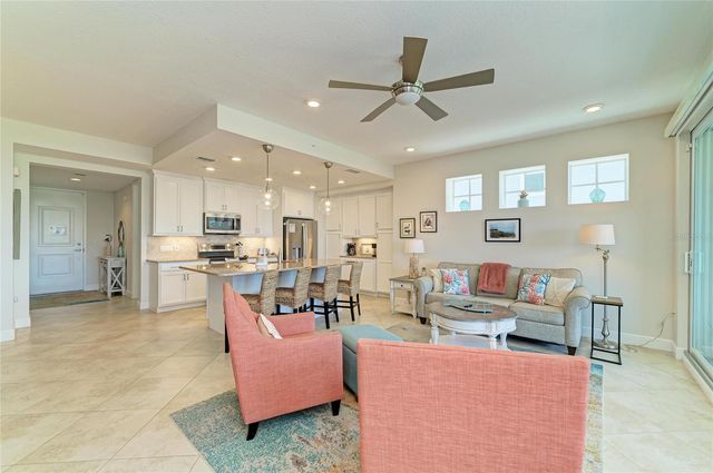 392 ARUBA CIRCLE 102, Bradenton, FL 34209