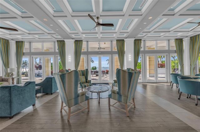 392 ARUBA CIRCLE 102, Bradenton, FL 34209