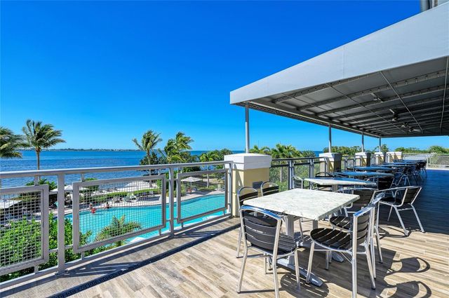 392 ARUBA CIRCLE 102, Bradenton, FL 34209