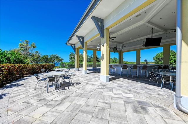 392 ARUBA CIRCLE 102, Bradenton, FL 34209