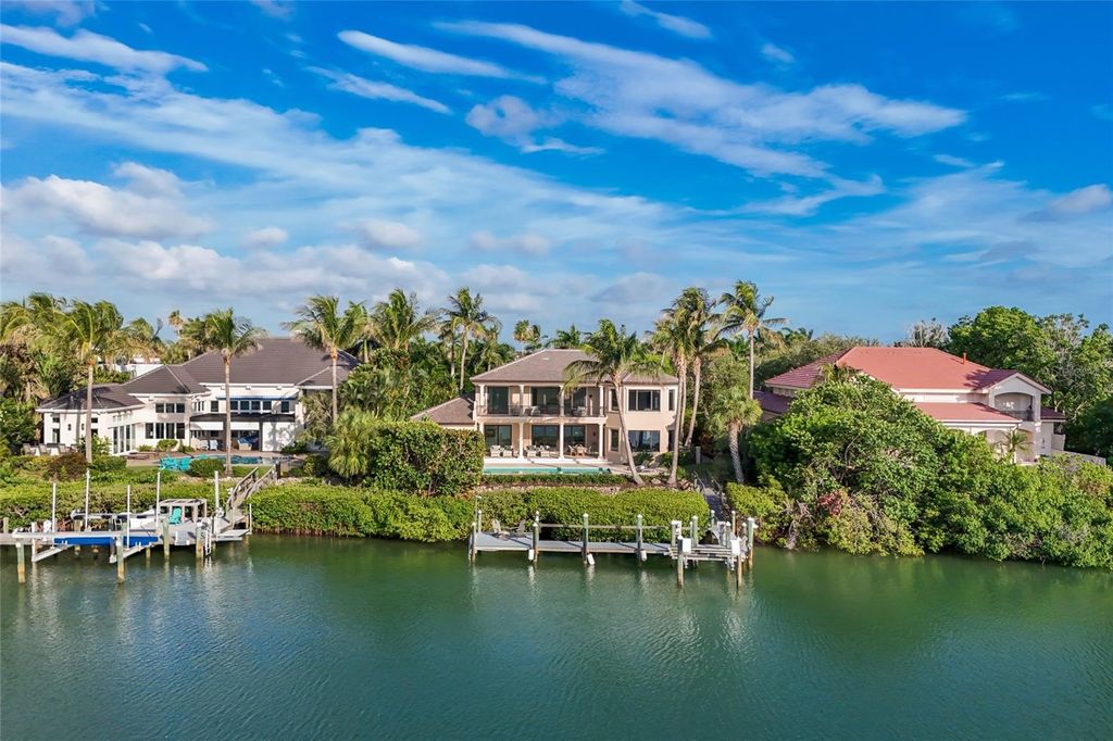 Image 3 of property listing at 65 LIGHTHOUSE POINT DRIVE, Longboat Key, FL 34228