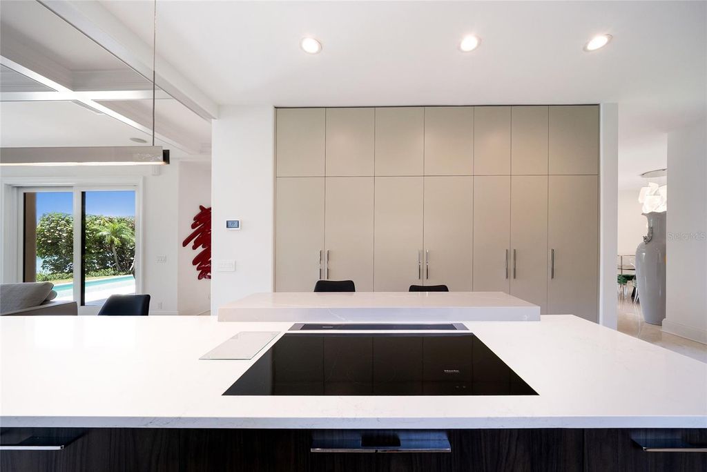 Image 23 of property listing at 65 LIGHTHOUSE POINT DRIVE, Longboat Key, FL 34228