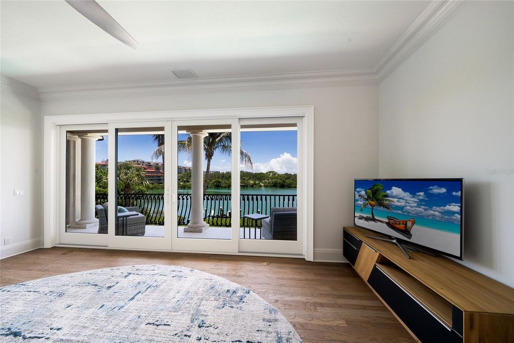 Image 34 of property listing at 65 LIGHTHOUSE POINT DRIVE, Longboat Key, FL 34228