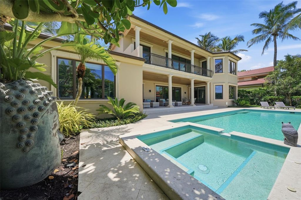 Image 44 of property listing at 65 LIGHTHOUSE POINT DRIVE, Longboat Key, FL 34228