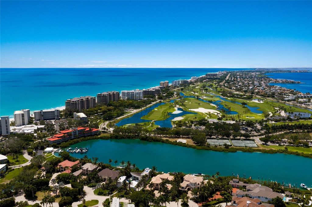 Image 6 of property listing at 65 LIGHTHOUSE POINT DRIVE, Longboat Key, FL 34228