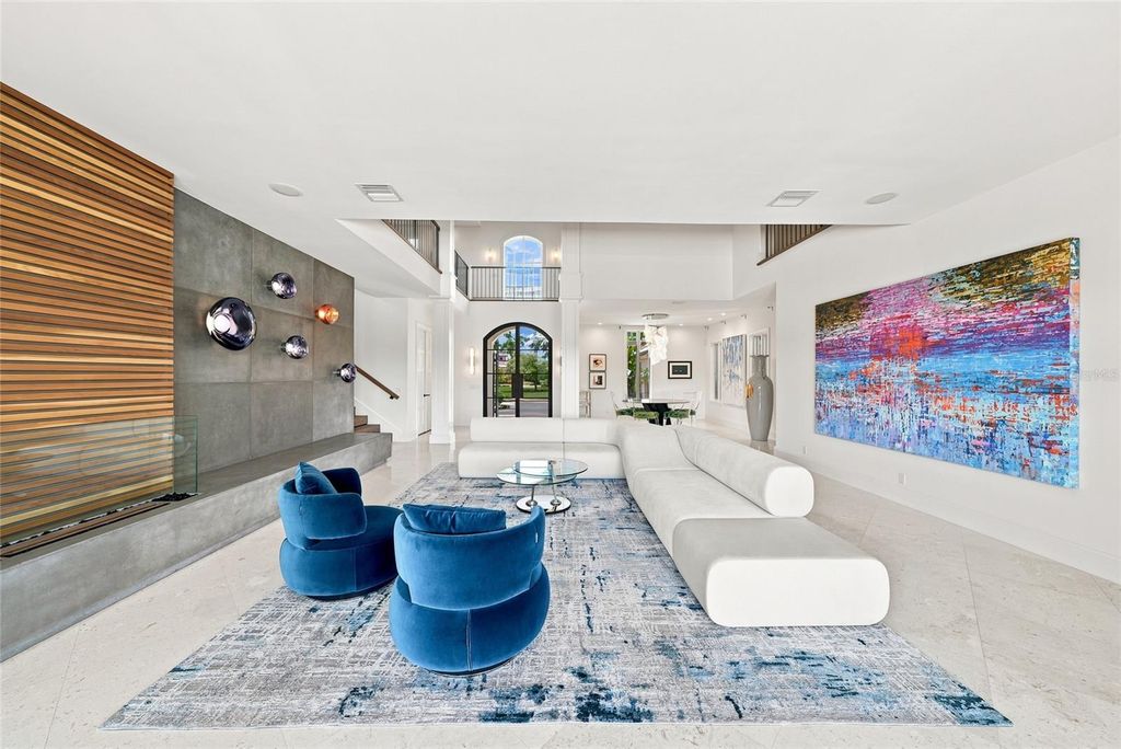 Image 10 of property listing at 65 LIGHTHOUSE POINT DRIVE, Longboat Key, FL 34228
