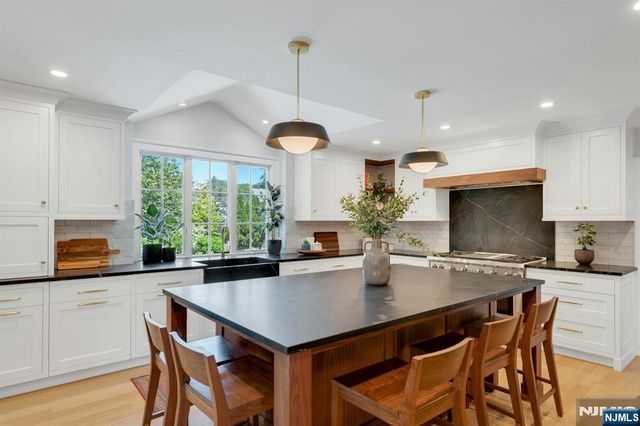 212 Midland Avenue, Montclair, NJ 07042
