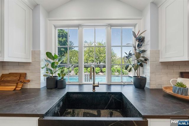 212 Midland Avenue, Montclair, NJ 07042