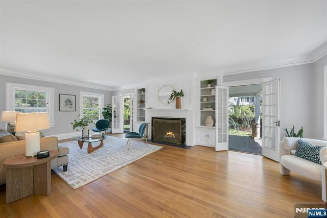 212 Midland Avenue, Montclair, NJ 07042