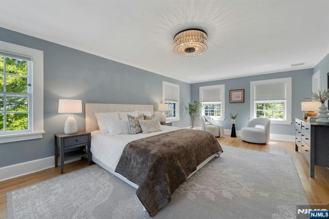 212 Midland Avenue, Montclair, NJ 07042