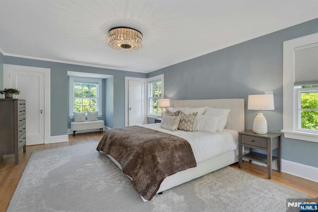 212 Midland Avenue, Montclair, NJ 07042