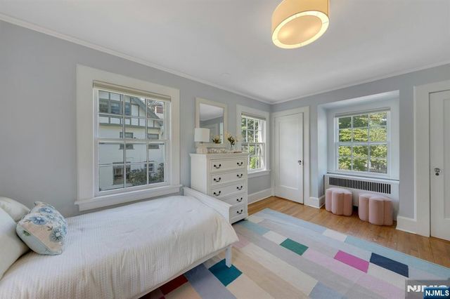 212 Midland Avenue, Montclair, NJ 07042