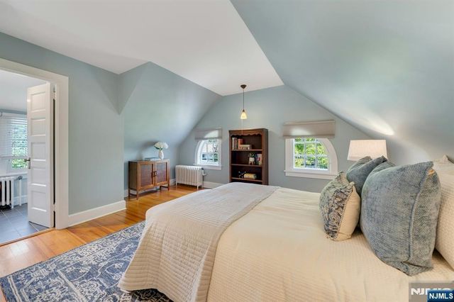 212 Midland Avenue, Montclair, NJ 07042