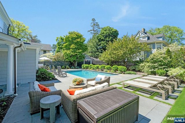 212 Midland Avenue, Montclair, NJ 07042