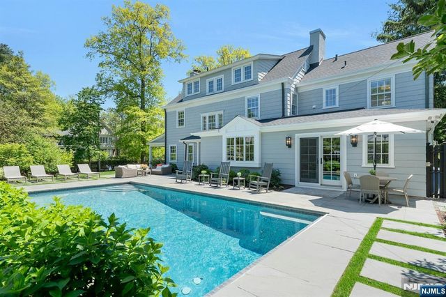 212 Midland Avenue, Montclair, NJ 07042