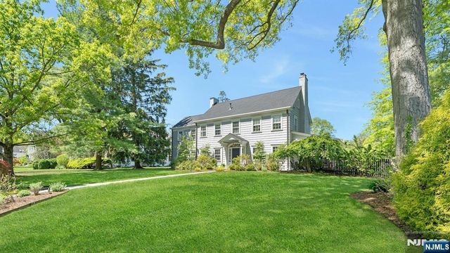212 Midland Avenue, Montclair, NJ 07042