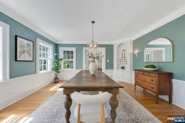 212 Midland Avenue, Montclair, NJ 07042