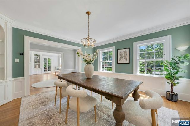 212 Midland Avenue, Montclair, NJ 07042