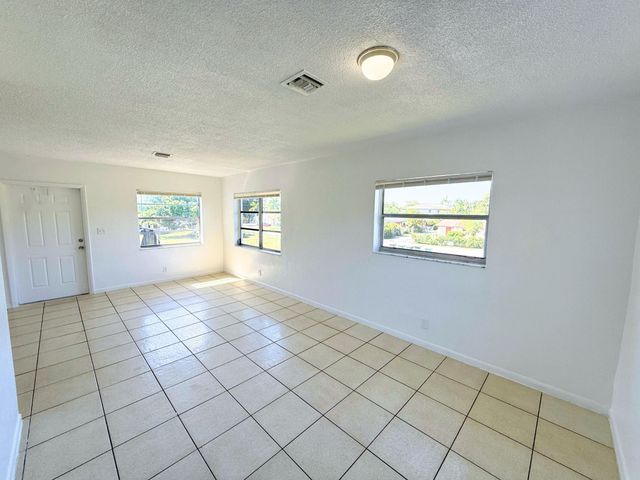 432 NW 42nd Street 1-6, Oakland Park, FL 33309