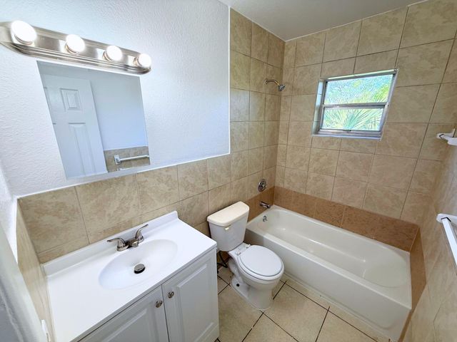 432 NW 42nd Street 1-6, Oakland Park, FL 33309