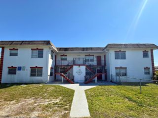 432 NW 42nd Street 1-6, Oakland Park, FL 33309