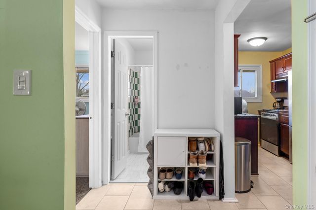 285 Edmunton 16, North Babylon, NY 11703