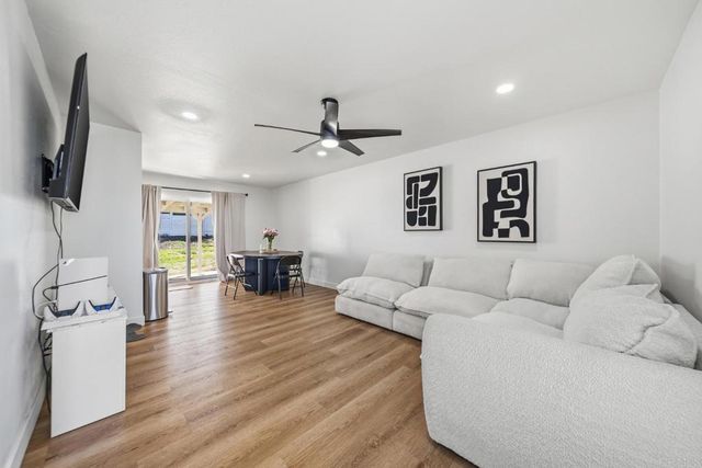 10461 Stanfield Circle, San Diego, CA 92126